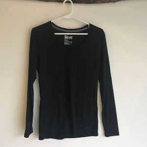 Nike Dri-Fit • Black Loose Fit Long Sleeve T Shirt